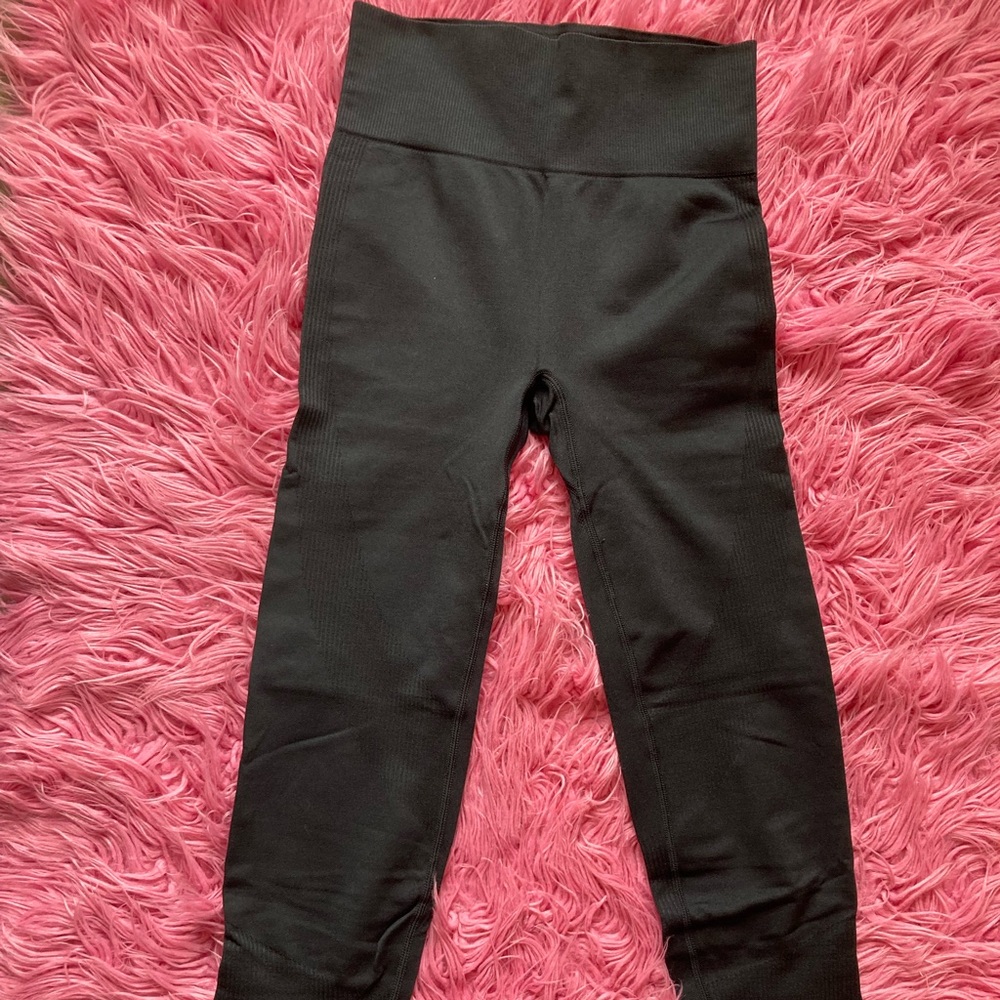 Pink black leggings
